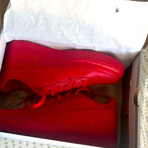 Red 2021 Nike AF1s New in box 6.5Y - Picture 1 of 8